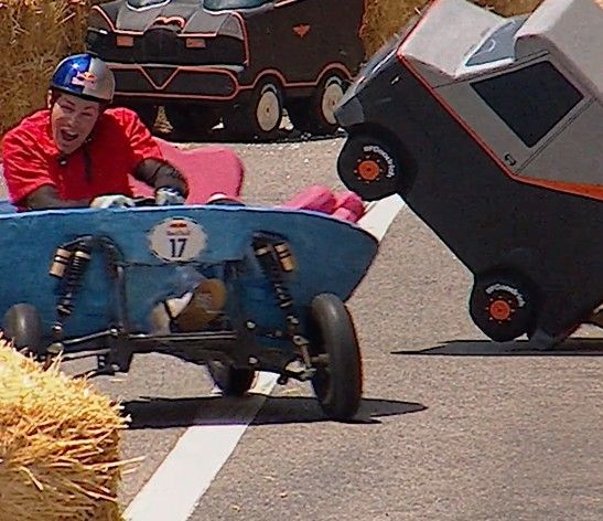 Se de villeste krasjene fra Red Bull Soapbox Race i LA!